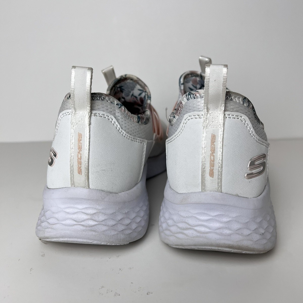 Skechers Sketch-Lite Pro Flourishing Steps Size 9 White Floral