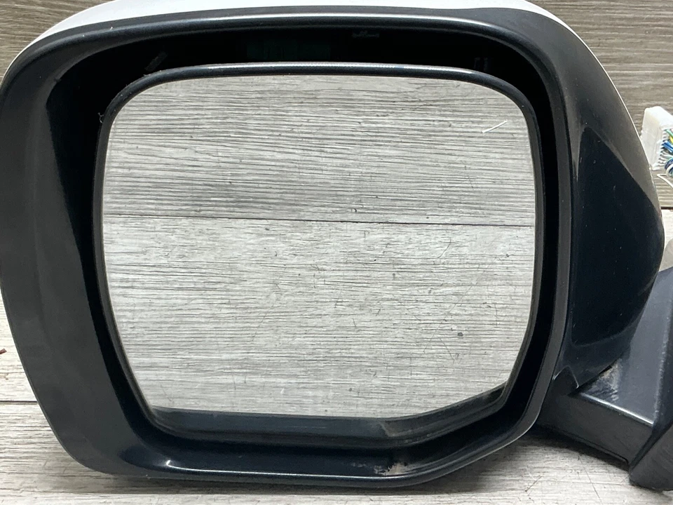 2016 NISSAN QUEST LH DRIVER  OEM Side Mirror W / Camera OEM - Image 3 of 4