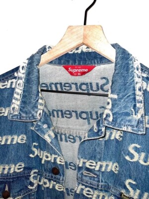 RARE Supreme Frayed Logos Denim Trucker Jacket Blue SS21 RARE Supreme Frayed Logos Denim Trucker Jacket Blue SS21