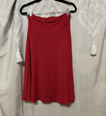 Urban Coco Women s A-Line Skirt Knee Length Red Solid Regular Size M