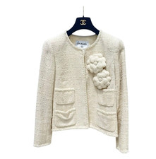 CHANEL 09A ECRU 2 CAMELLIA BROOCHES TWEED CC LOGO BUTTON JACKET FR40 US8