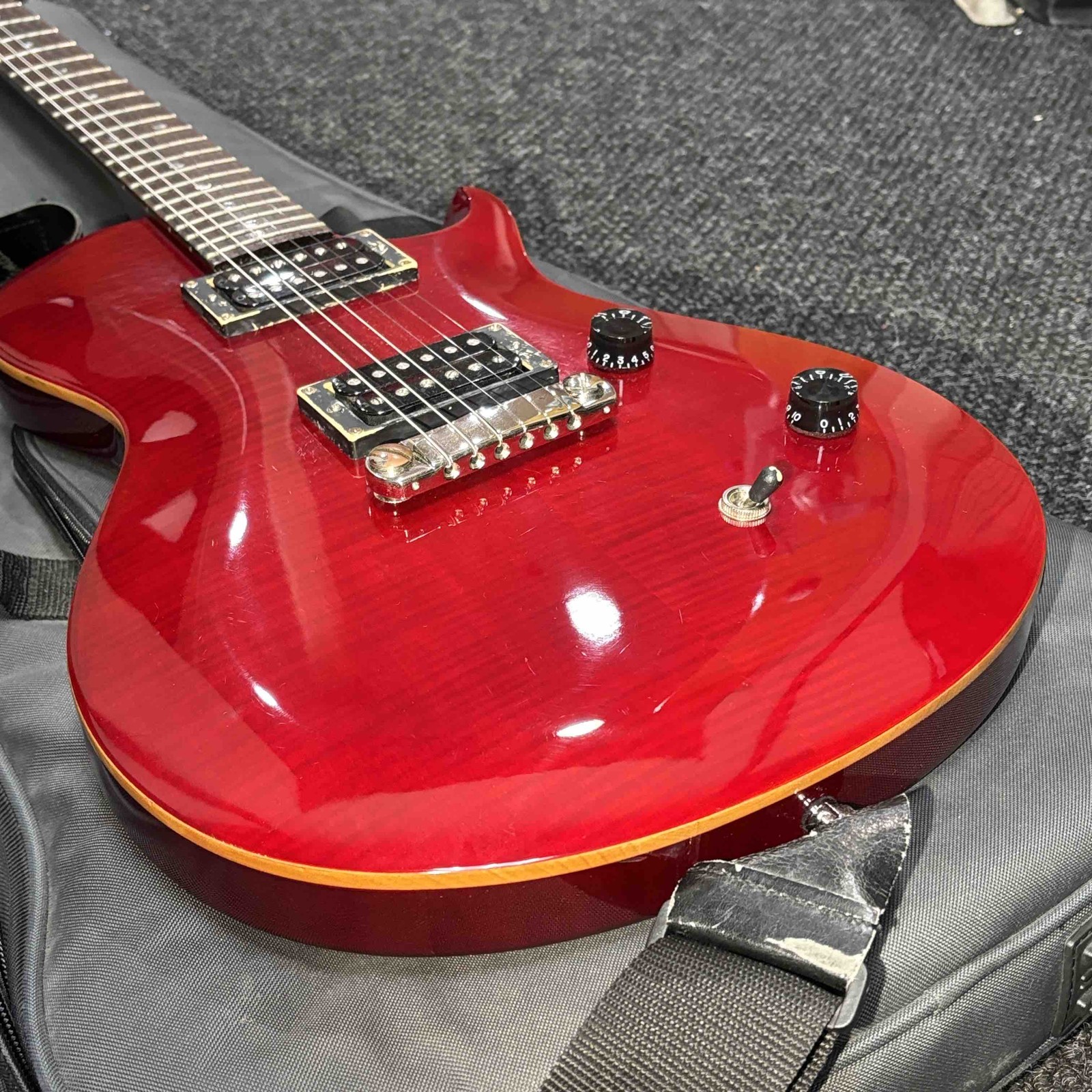 Paul Reed Smith SE Singlecut 6-String Right-Handed Electric Guitar - Red
