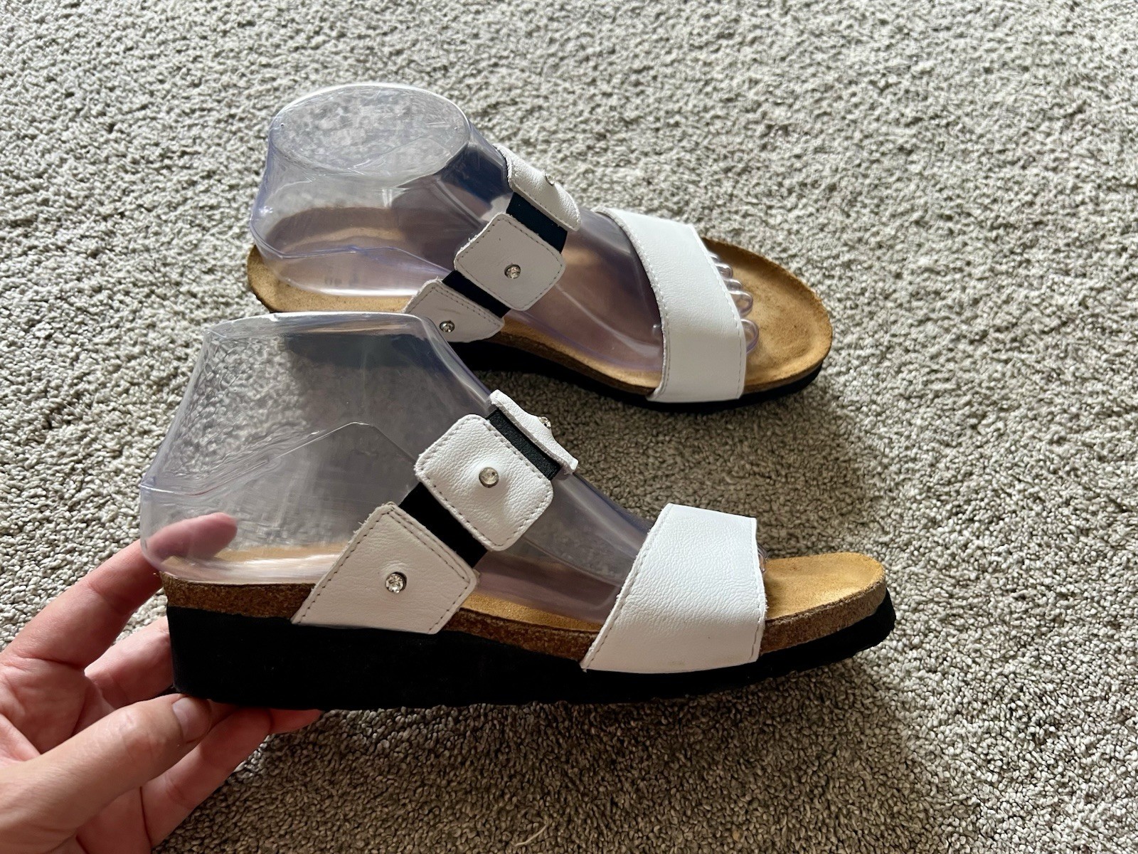 APL Sandalo Naot Ashley taglia 40 pelle bianca zeppa bassa strass INDOSSATO UNA VOLTA