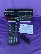 Native Instruments TRAKTOR Kontrol X1 MK2 DJ Controller