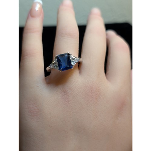 Avon Square Blue Center Stone CZ Trillions Silver Tone Fashion Ring Sz 11 - Picture 4 of 7