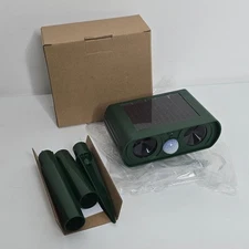Solar Powered Animal Pest Repeller Ultrasonic Tone Garden Dog Cat Deer Squirrels