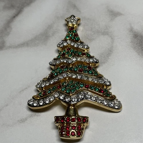 Signed Swan Swarovski 2000 Christmas Tree Brooch Pin Clear  Green Crystals SM-4