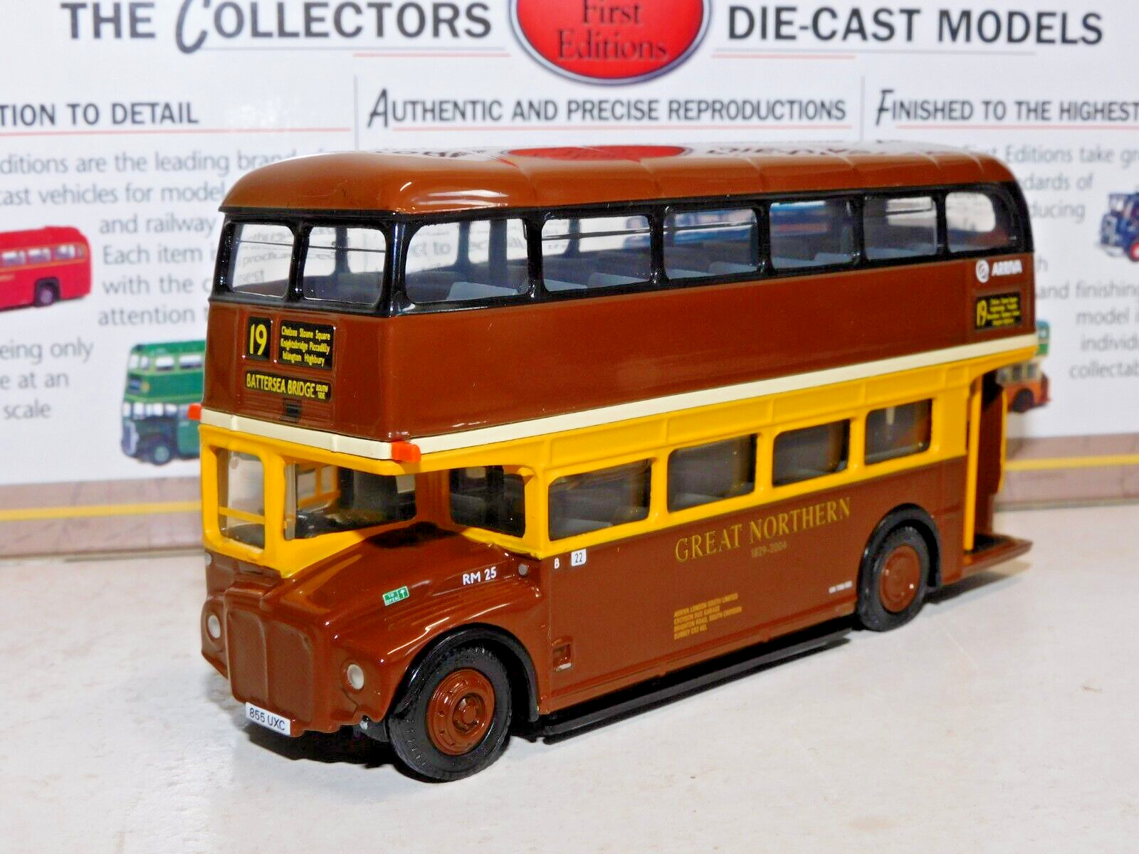 EFE AEC RM ROUTEMASTER BUS GREAT NORTHERN ROUTE 19 BATTERSEA 1/76 15638