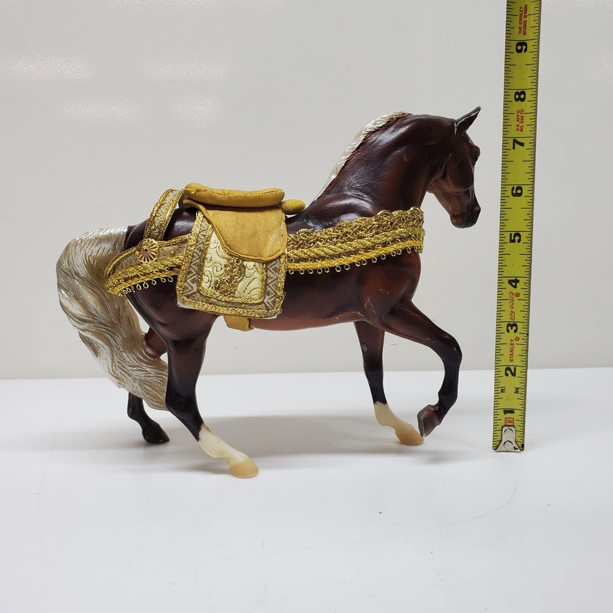 Breyer Reeves Horse Figurine With Gold Saddle eBay