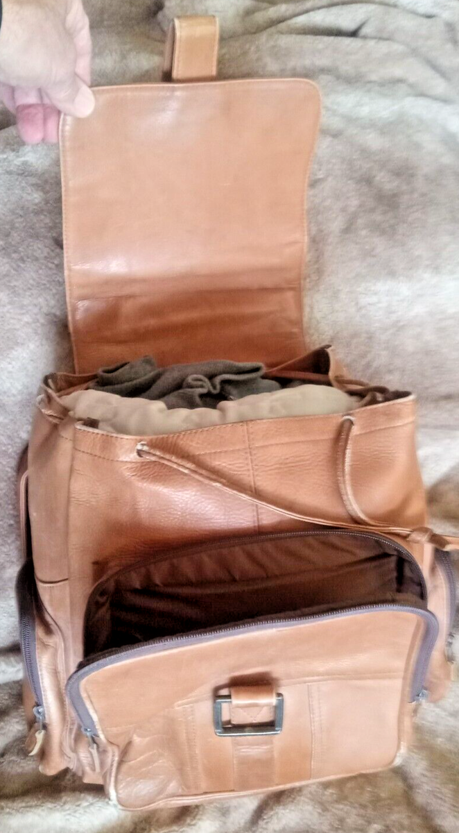 Classic Vintage Soft All Leather LightBrown Leather Backpack. Made in Columbia. Vintage LW Genuine Leather Backpack/made in Columbia Genuine  main image 4