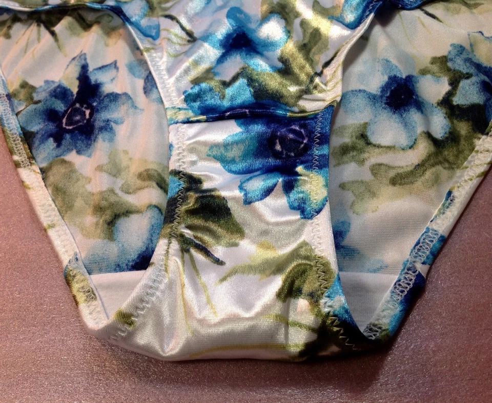 Mujer Bragas Bikinis ILUSION Talla S. Floral Satinado Suave Sedoso W.Decoratin Mexi Foto 3 de 4