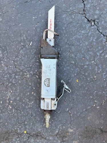 🔧 MAC Tools Pneumatic Air Saw – Made in Japan