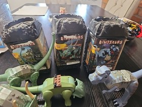 LEGO 4 Dinosaurs & Canisters and Parts 