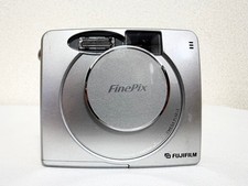 FUJIFILM FinePix 30i Compact Digital Camera From Japan
