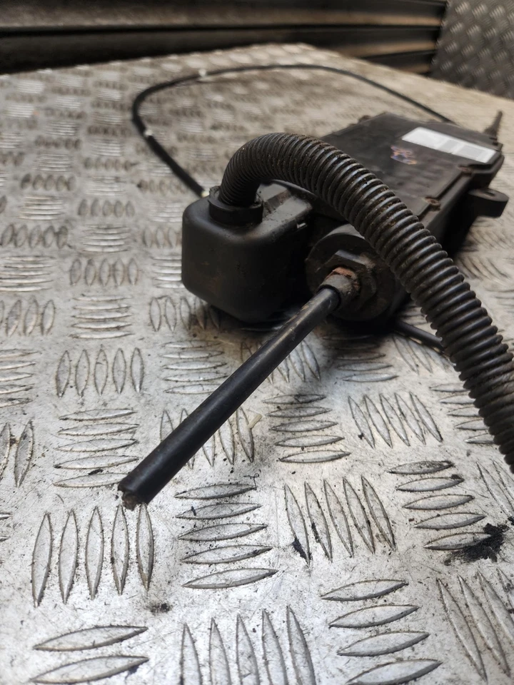 ACTUADOR ELÉCTRICO FRENO DE MANO MERCEDES CLASE S 2214302249 W221 2006 - 2009 Foto 3 de 4