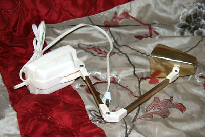 Vtg. Arrow High Intensity Folding Adjustable 10-17  Table Lamp Ivory/Gold Japan