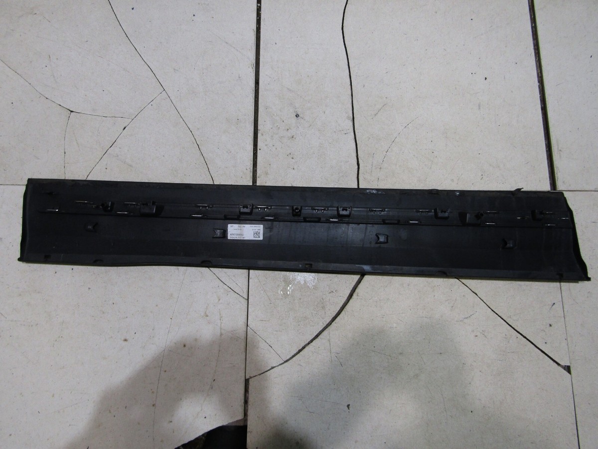 2020 Mercedes GLA H247 B Class W247 Front Right Door Moulding  