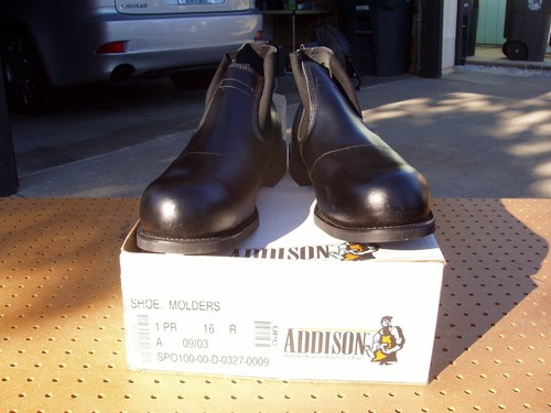 size 16 safety boots