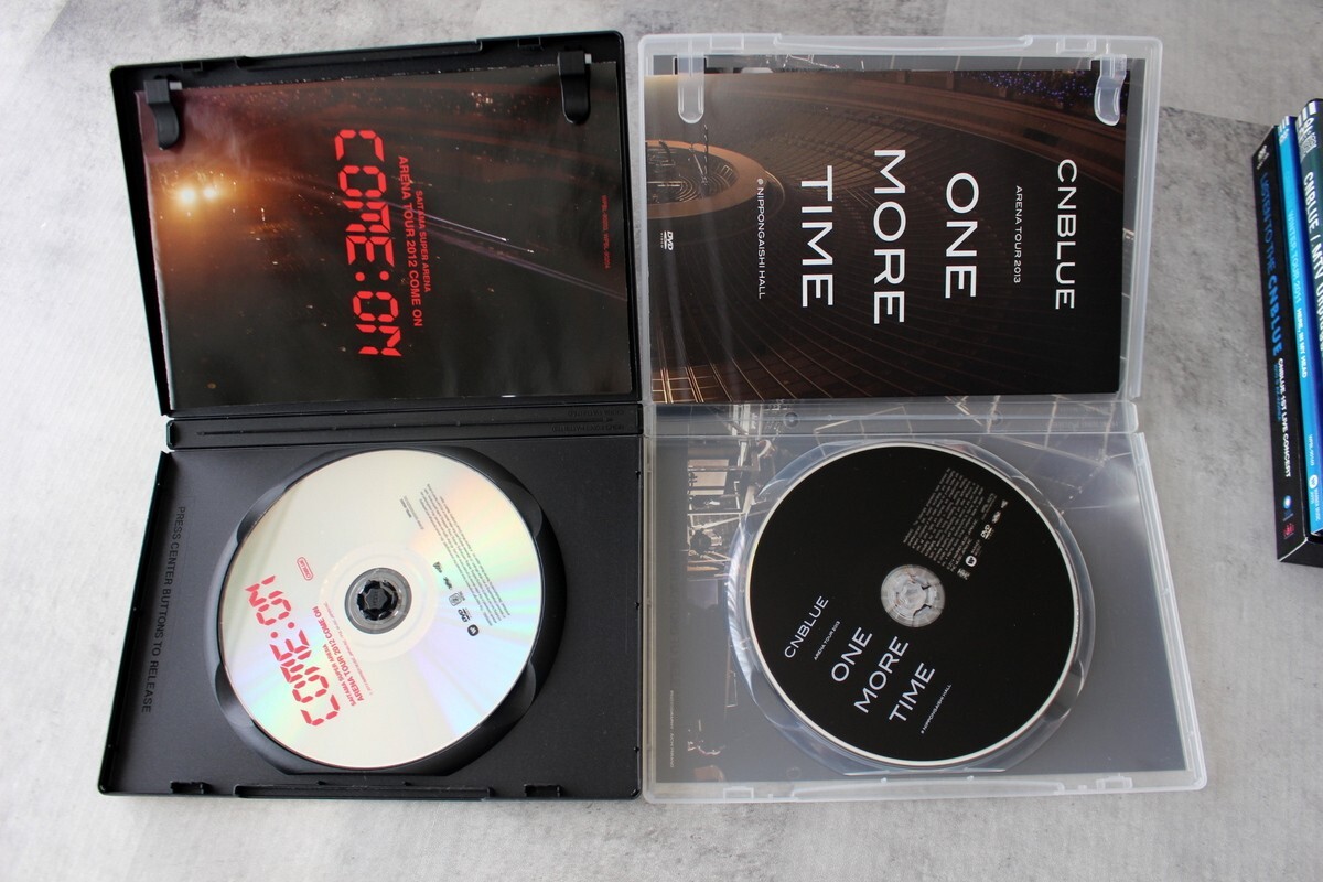 CNBLUE LIVE CD COLLECTION -MEMORIES-