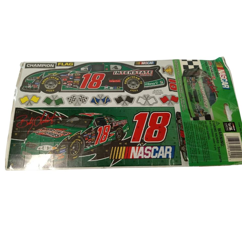 Bobby Labonte #18 NASCAR Magnetic Race Car Build Set - Serie Collector's Foto 3 de 4