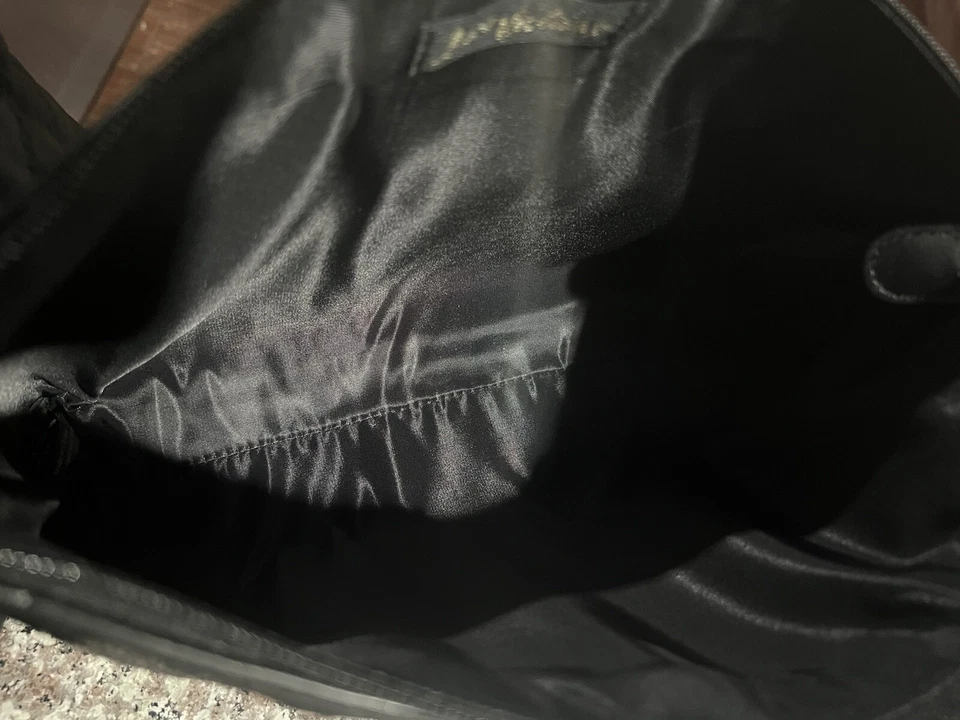 Bolso sin asas cosmético Victoria's Secret Red Lips Kiss Me lentejuelas nuevo Foto 4 de 4