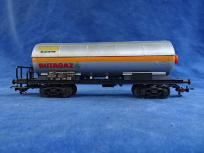 Fleischmann ho 5473 wagon citerne cuve aral a plateforme serre frein db essence / neuf - Collection