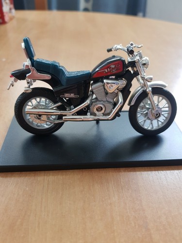 Motorrad Modell Collection 1:18 Ducati BMW Kawasaki Yamaha Triumph Honda ..... - Picture 116 of 213