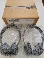 OEM Jeep Dodge Chrysler Wireless Headphones 05064039AA VES Entertain Sys Pair