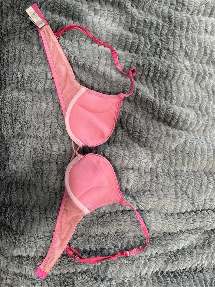 Victoria's Secret Lace 32AA Miraculous Push-Up Bra in Pink - Image 3 of 4