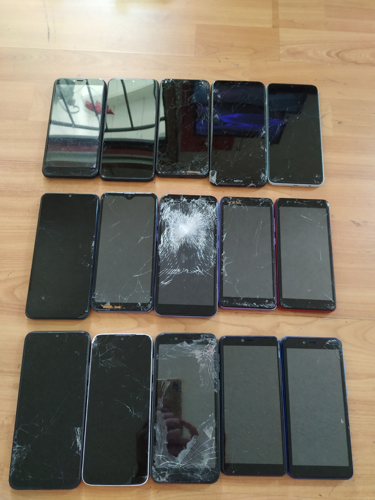 Lot of 15 Mixed Brand SKY B63/6Max/Elite D65 and NOKIA /moxee and other For part