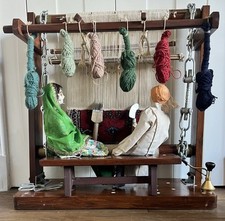 Traditional Handmade Carpet Loom Weaving Diorama Scene with Figurines