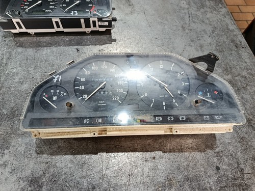 BMW E30 Tacho Kombiinstrument Tachometer 220 KmH komplett Original