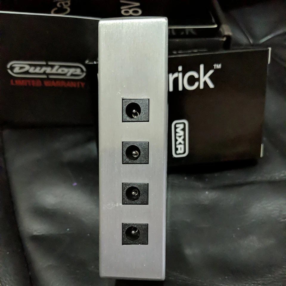 Dunlop MXR DC Brick Netzteil 9V & 18V Eingänge + Kabel + Adapter + Box - Neuwertig - Bild 4 von 4