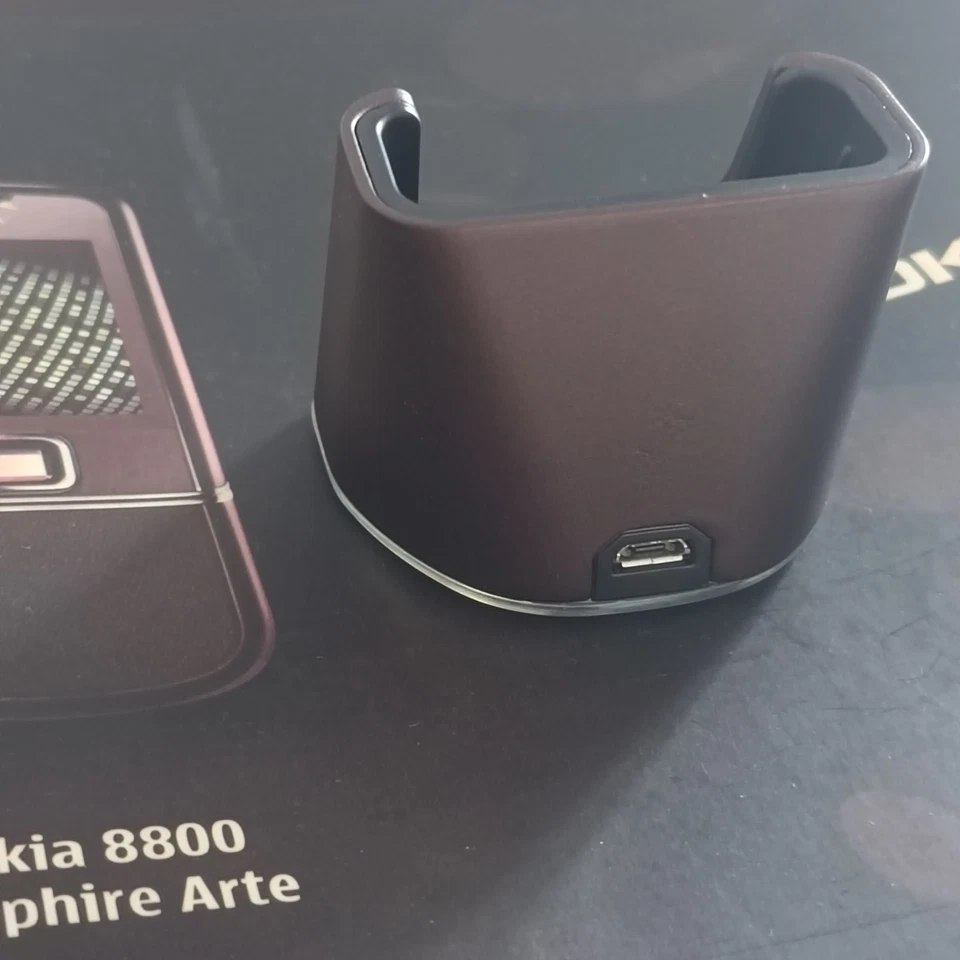 NOKIA DT-19 Dock Charging For Nokia 8800 Sapphire Arte Desktop Charger Station - Image 4 of 4