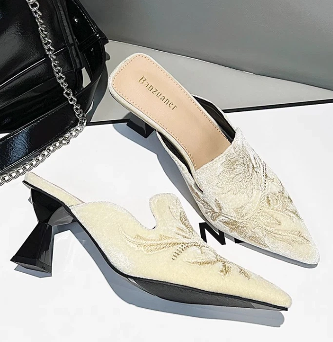 Women's Pointed Toe Mule Sandals Embroidered Slip-On 6Cm Heel Floral Slippers - Image 4 of 4