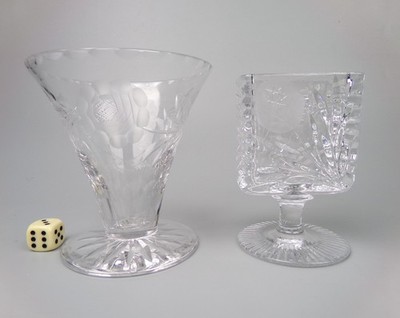 Vase & Zahnstocherhalter aus geschliffenem Kristallglas von Royal Brierley. Muster ''Rose''. Vintage