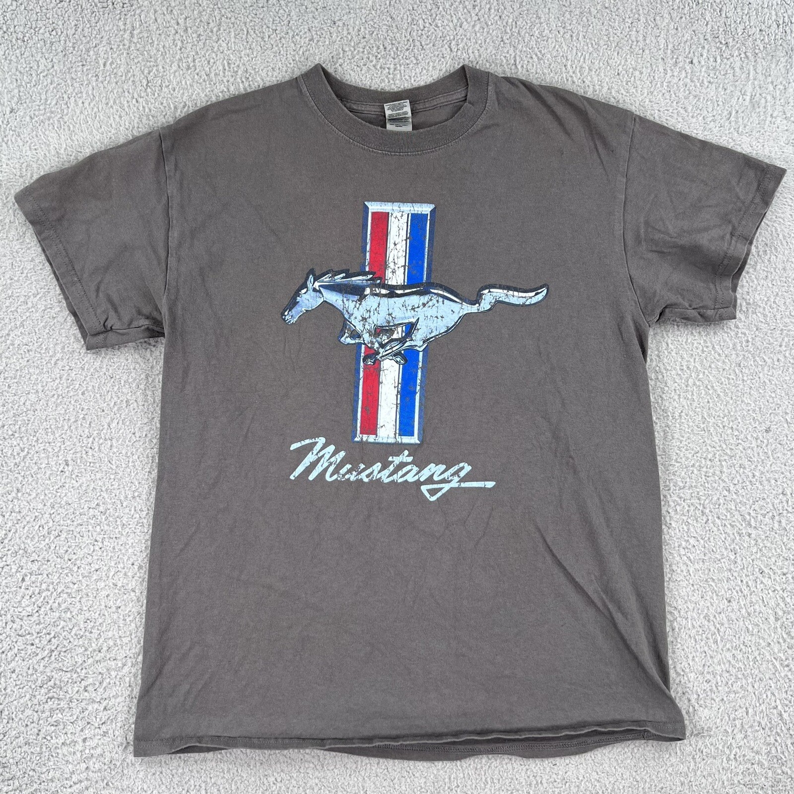 PONY Camicia Mustang uomo media grigio cenere maglietta invecchiata grafica Ford auto unisex