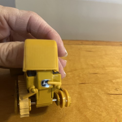 ERTL 1:64 SCALE JOHN DEERE BULLDOZER DIE CAST METAL YELLOW KS2 - Picture 5 of 5
