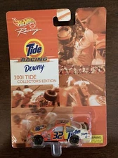 2001 Hot Wheels Racing Tide Downy Collector's Edition #32 1/64 NASCAR Taurus