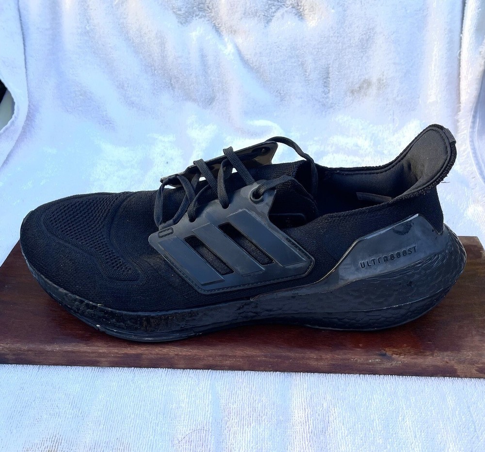 Adidas Ultraboost 22 Triple Black Athletic Running Shoes Sneakers Mens Size 12