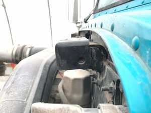 discount on sale in US 1999 Peterbilt 379 Left Hood Rest 