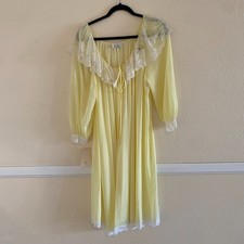 Vintage 90s Lucie Ann Buttercup Yellow Nylon Tulip  Lace Midi Robe, Med