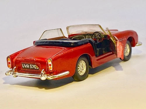 DINKY🔥Vintage 1967 ASTON MARTIN DB5 (ORIGINAL NOT ATLAS) 1:43