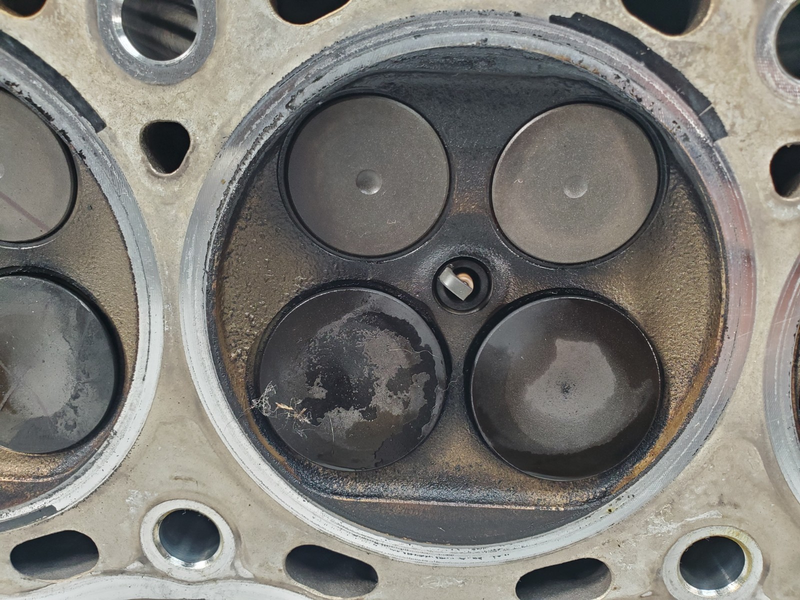 2017-2023 McLaren 720S Right Cylinder Head w/ Camshafts 4.0 V8 M840T *Bent Valve