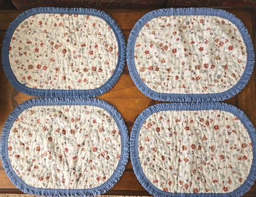 4 Vintage Floral Oval Quilted Reversible Placemats Ruffle 17x13 Cottagecore 90s