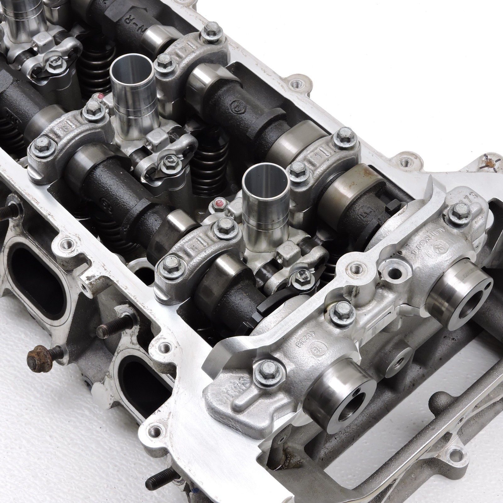 19-21 Mclaren 600LT 3.8L V8 Right Cylinder Valves Camshaft Head For Parts -2424R