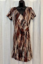 Studio AA : Faux wrap dress, artistic chevron pattern, size 6