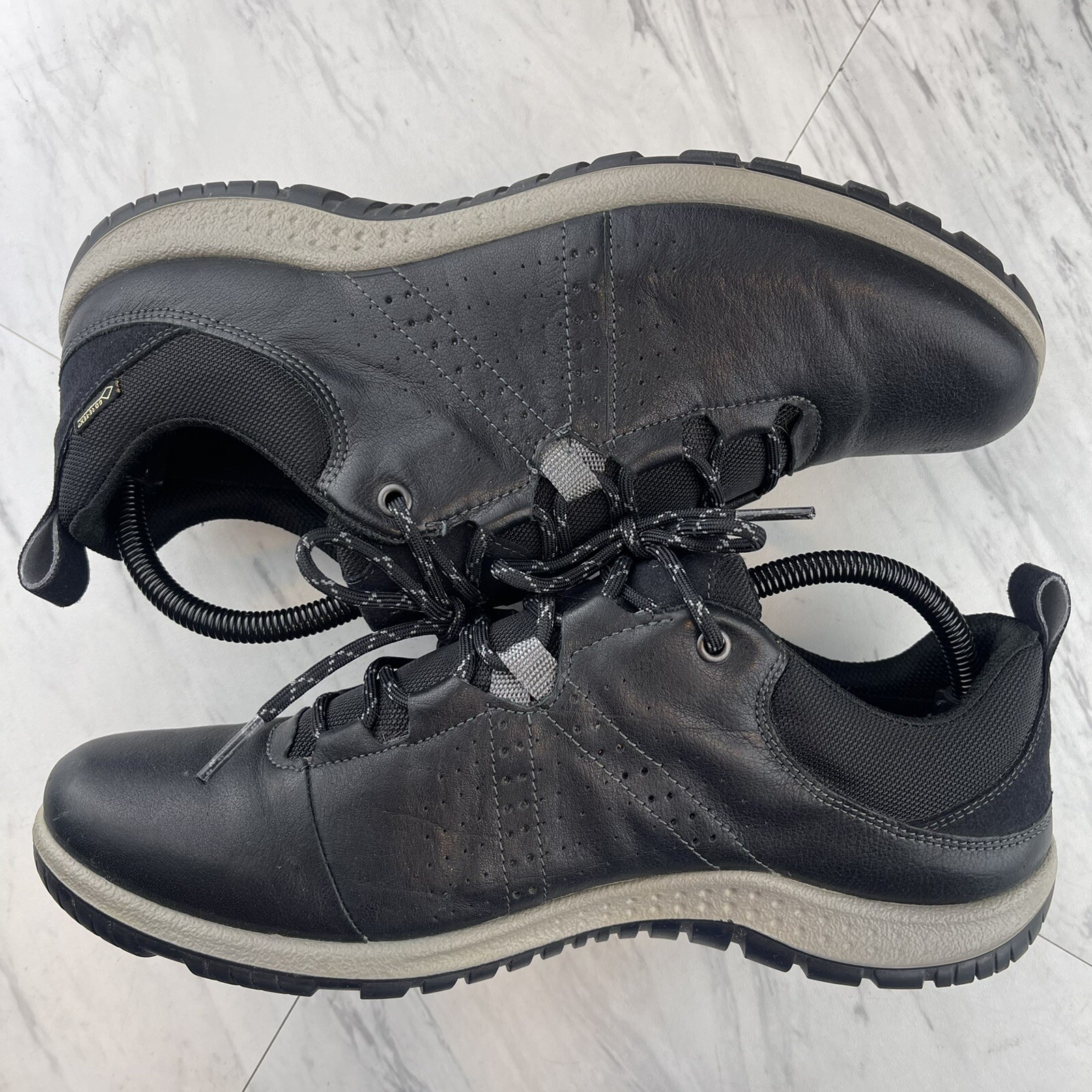 •ECCO Womens GoreTex Black Leather Receptor Lace Sho… Gem