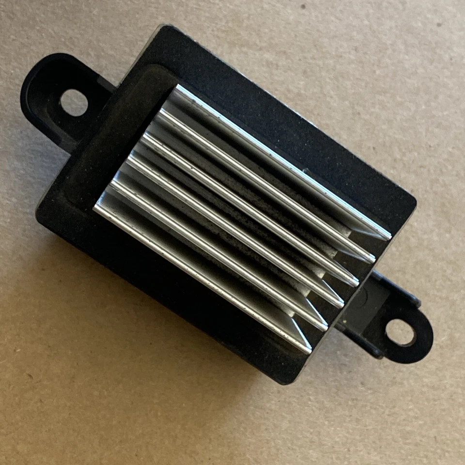 HVAC Blower Motor Resistor BWD RU-374 - Image 4 of 4