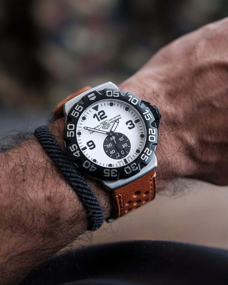 Cinturino Orologio Pelle Vera Forata 18/20/22/24mm - Fibbia Argento - Immagine 2 di 4